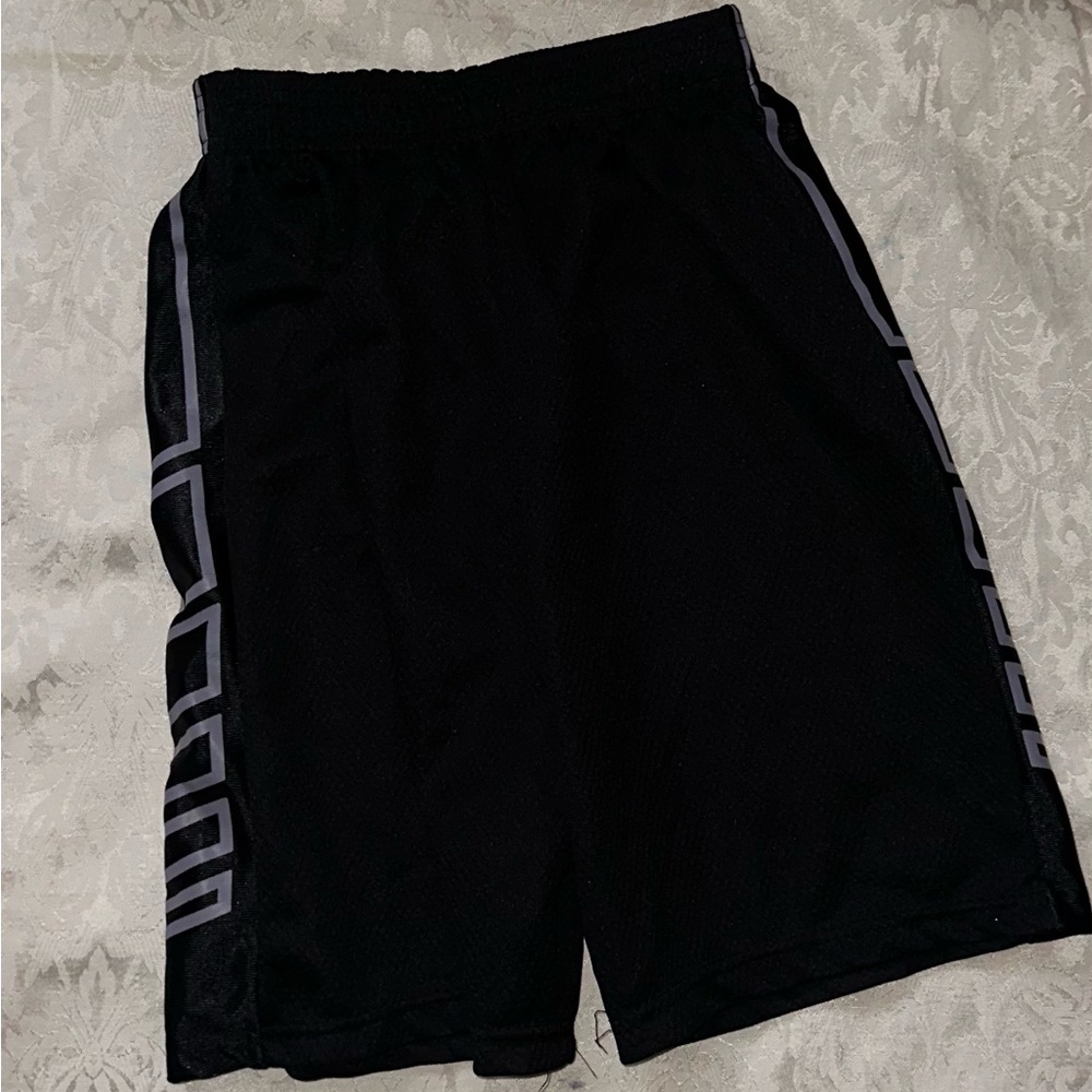 Kids Short Size 10/12 Ultra Performance.